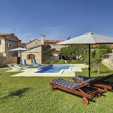 Holiday home Quaint In Vodnjan With Pool *