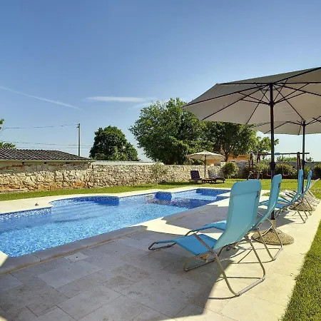 Holiday home Quaint In Vodnjan With Pool *