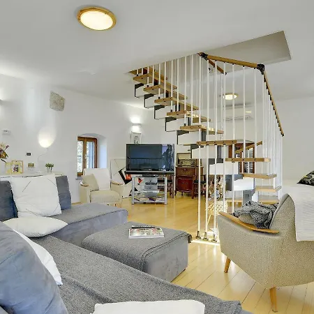 Quaint In Vodnjan With Pool Holiday home *